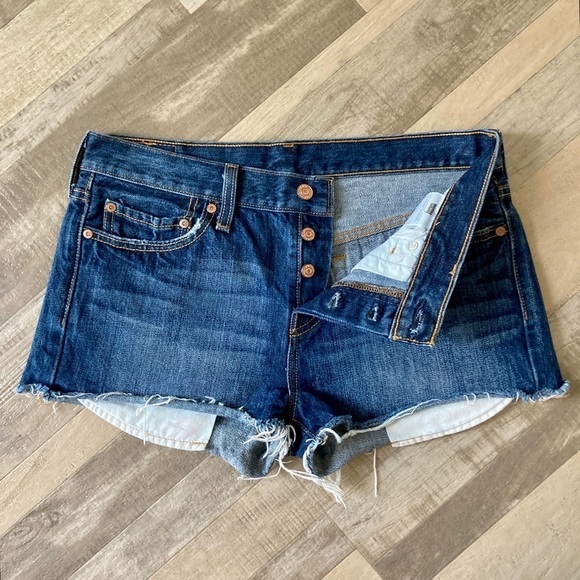 Levi's 501 Button Fly Cutoff Denim Jean Shorts Cheeky EB - Picture 1 of 14
